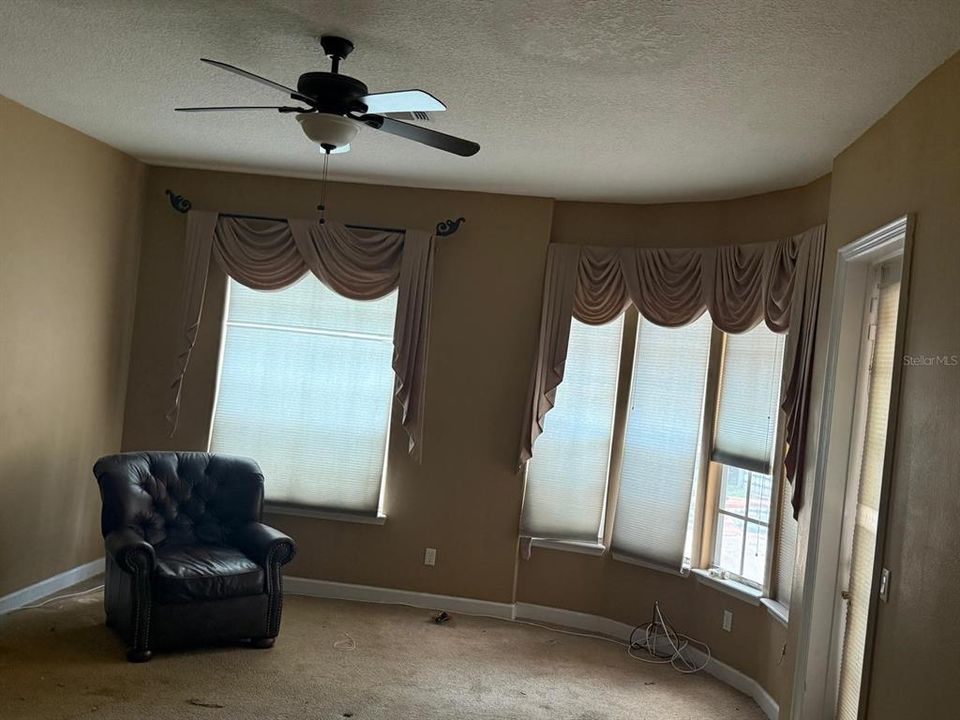 For Sale: $625,000 (5 beds, 4 baths, 3627 Square Feet)