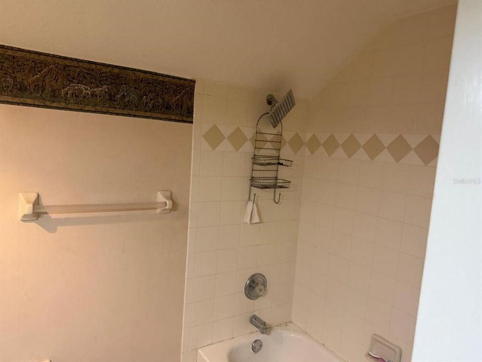 For Sale: $625,000 (5 beds, 4 baths, 3627 Square Feet)