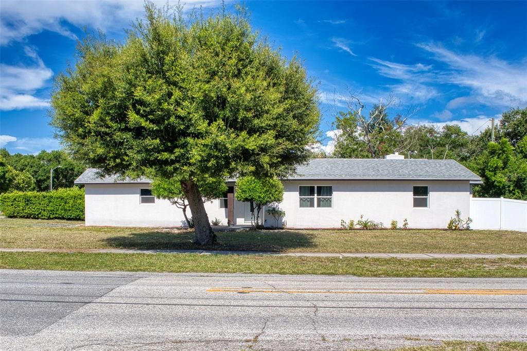 En Venta: $349,900 (3 camas, 2 baños, 1387 Pies cuadrados)