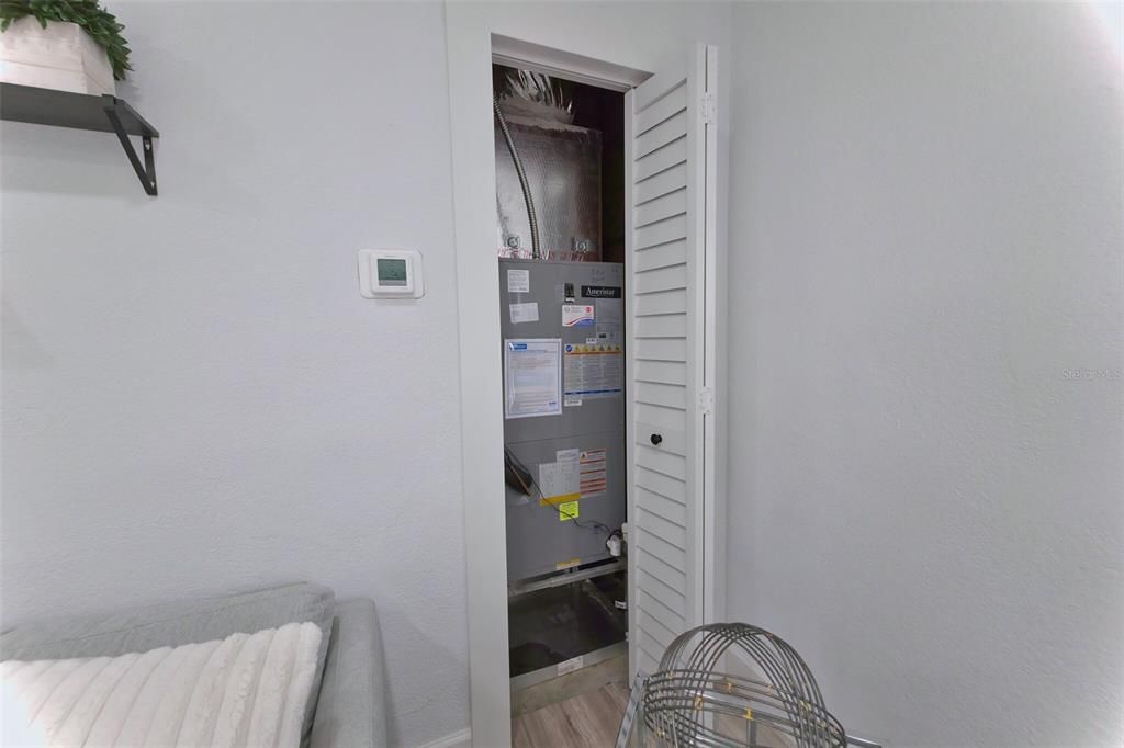 En Venta: $349,900 (3 camas, 2 baños, 1387 Pies cuadrados)