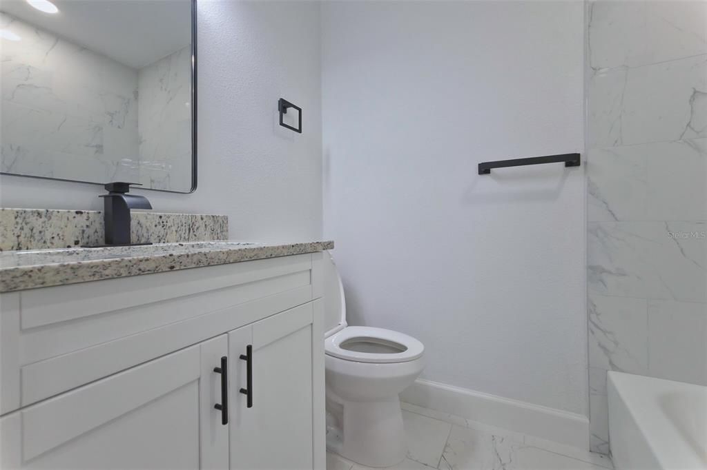 En Venta: $349,900 (3 camas, 2 baños, 1387 Pies cuadrados)
