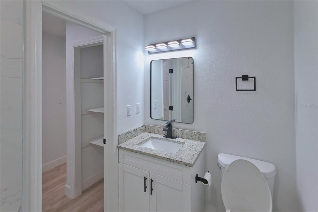 En Venta: $349,900 (3 camas, 2 baños, 1387 Pies cuadrados)