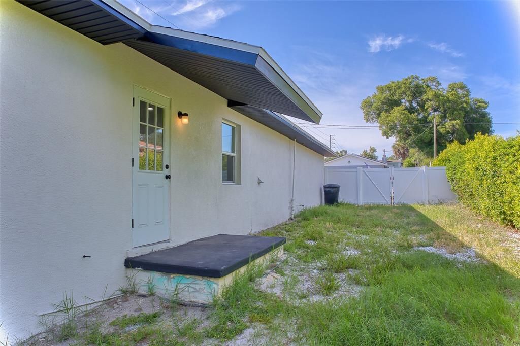 En Venta: $349,900 (3 camas, 2 baños, 1387 Pies cuadrados)