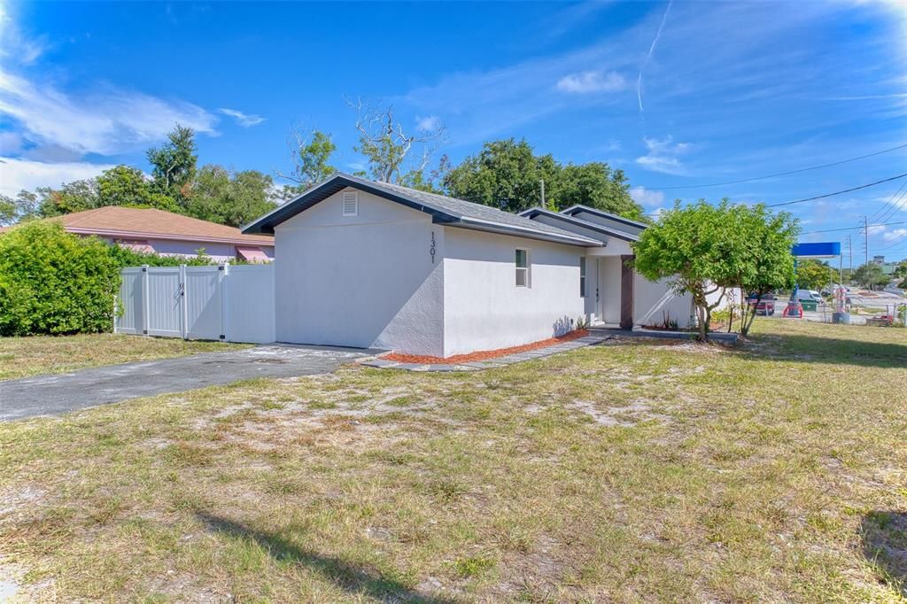 En Venta: $349,900 (3 camas, 2 baños, 1387 Pies cuadrados)