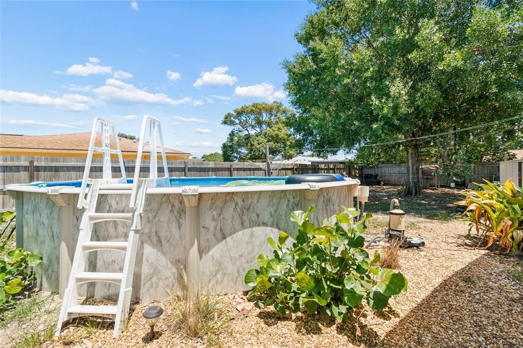 For Sale: $249,000 (2 beds, 2 baths, 1212 Square Feet)