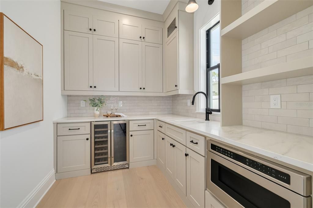 For Sale: $1,295,000 (4 beds, 3 baths, 3006 Square Feet)
