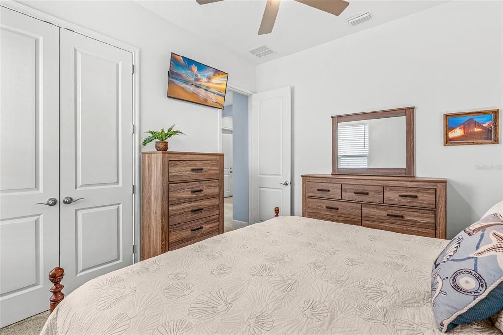 For Sale: $674,900 (4 beds, 2 baths, 1988 Square Feet)