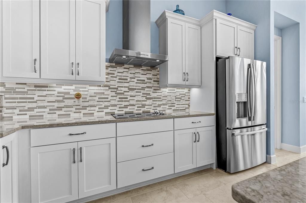 For Sale: $674,900 (4 beds, 2 baths, 1988 Square Feet)