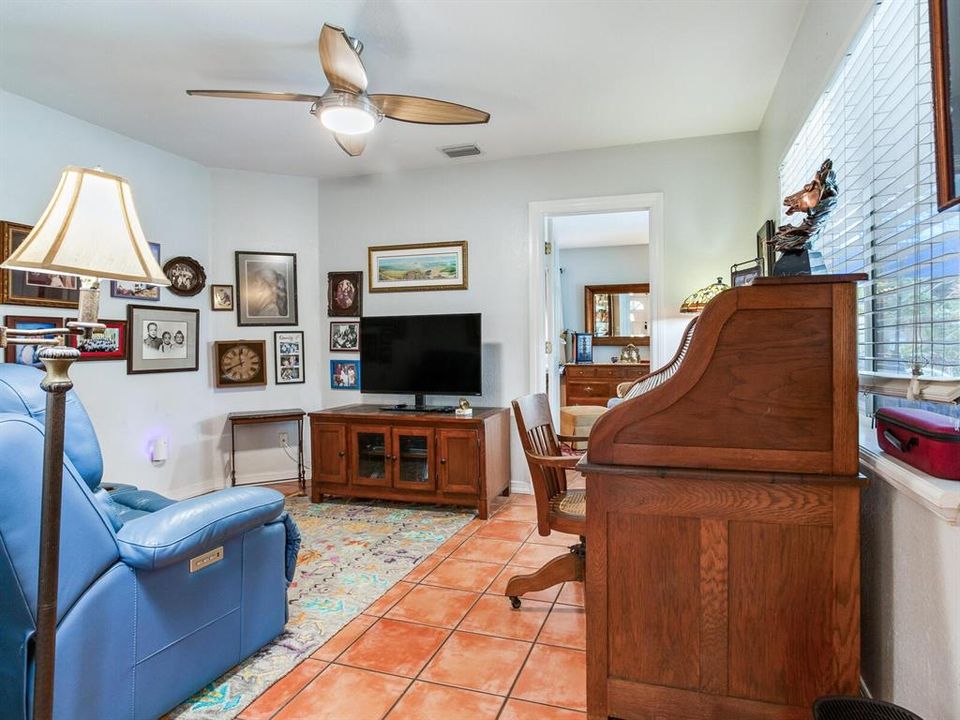 For Sale: $565,500 (3 beds, 2 baths, 1507 Square Feet)