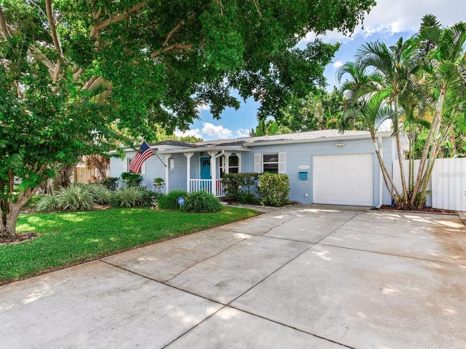 For Sale: $565,500 (3 beds, 2 baths, 1507 Square Feet)