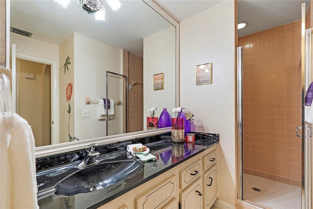 На продажу: $175,000 (2 спален, 2 ванн, 1455 Квадратных фут)