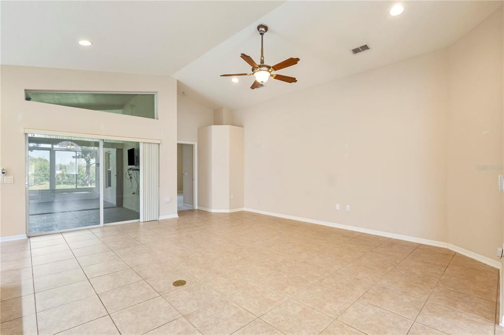 For Sale: $299,900 (3 beds, 2 baths, 1990 Square Feet)