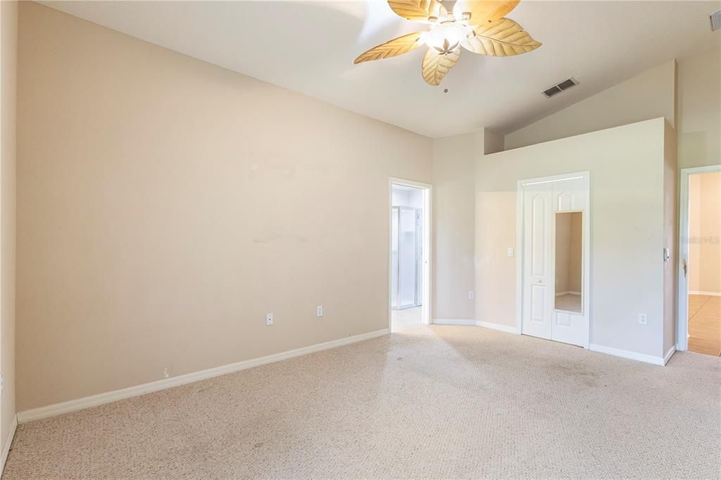 For Sale: $299,900 (3 beds, 2 baths, 1990 Square Feet)