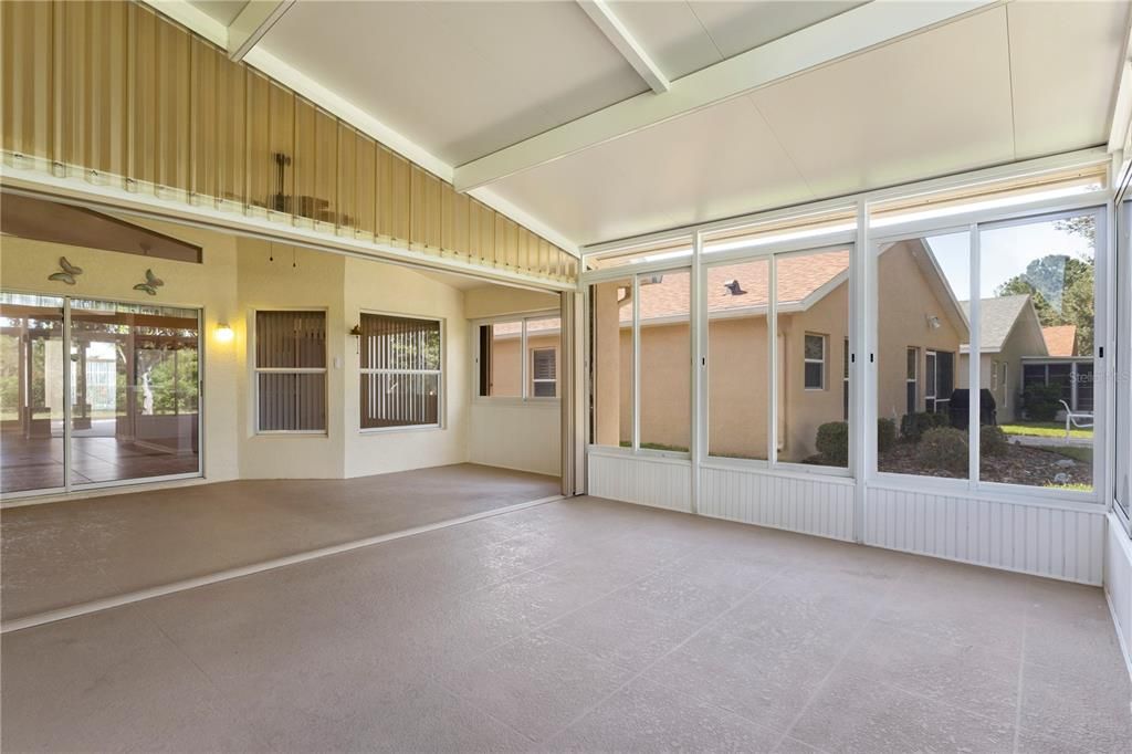 For Sale: $299,900 (3 beds, 2 baths, 1990 Square Feet)