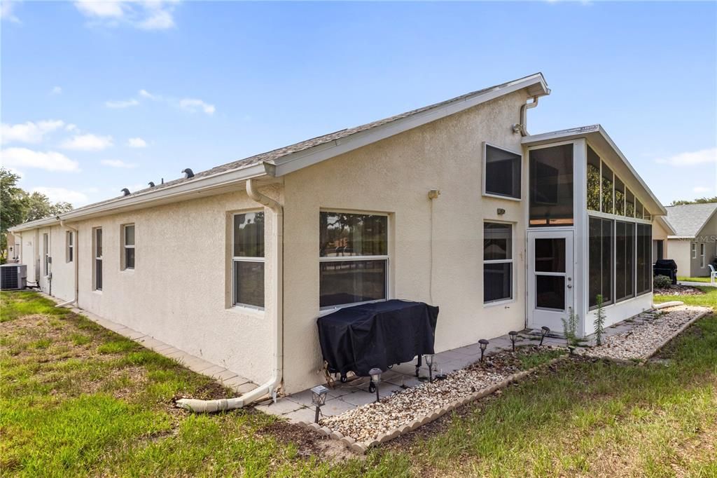 For Sale: $299,900 (3 beds, 2 baths, 1990 Square Feet)