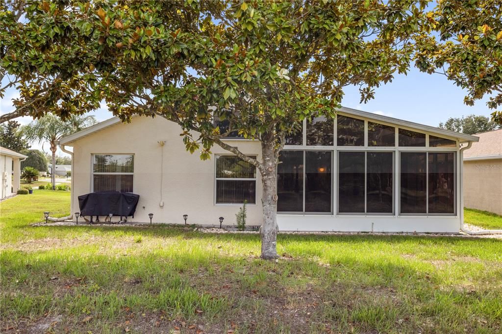 For Sale: $299,900 (3 beds, 2 baths, 1990 Square Feet)