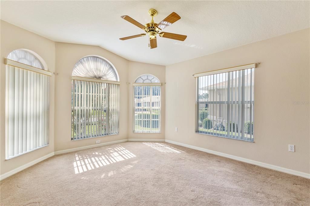 For Sale: $299,900 (3 beds, 2 baths, 1990 Square Feet)
