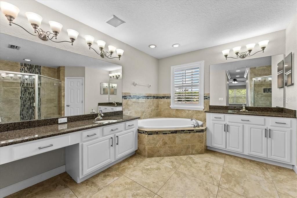 For Sale: $835,000 (5 beds, 3 baths, 3622 Square Feet)