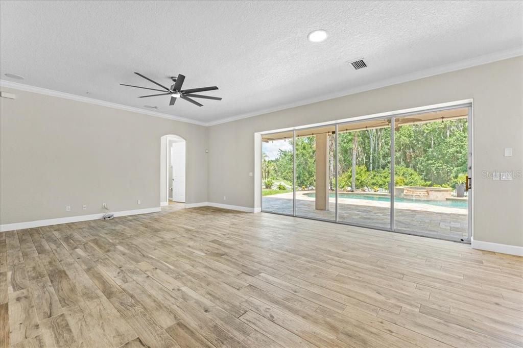 For Sale: $835,000 (5 beds, 3 baths, 3622 Square Feet)