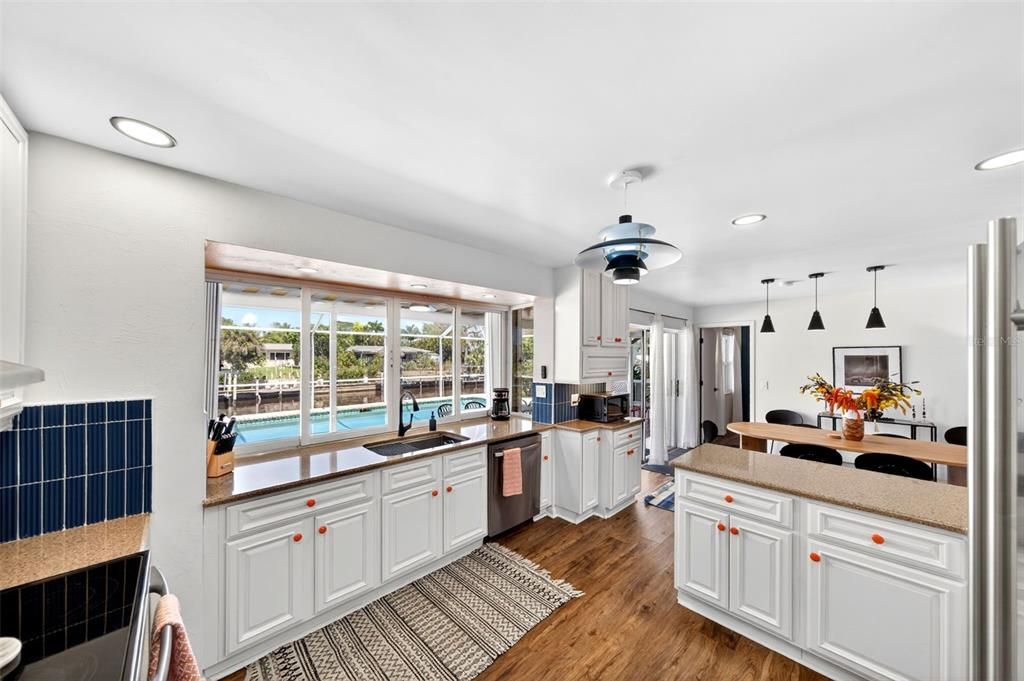 For Sale: $579,500 (3 beds, 2 baths, 1553 Square Feet)