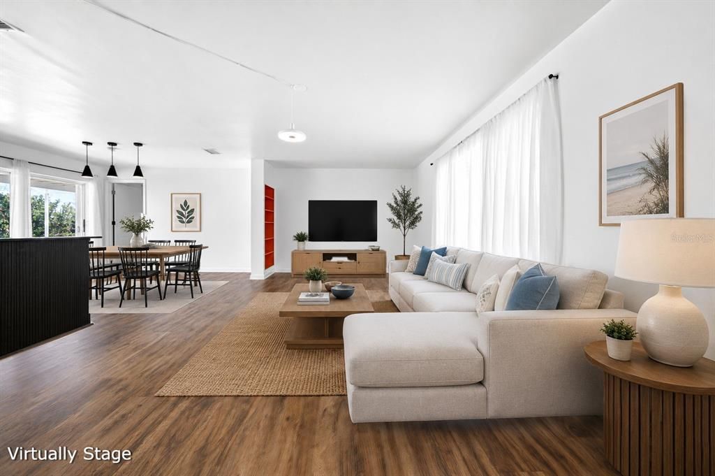 For Sale: $579,500 (3 beds, 2 baths, 1553 Square Feet)