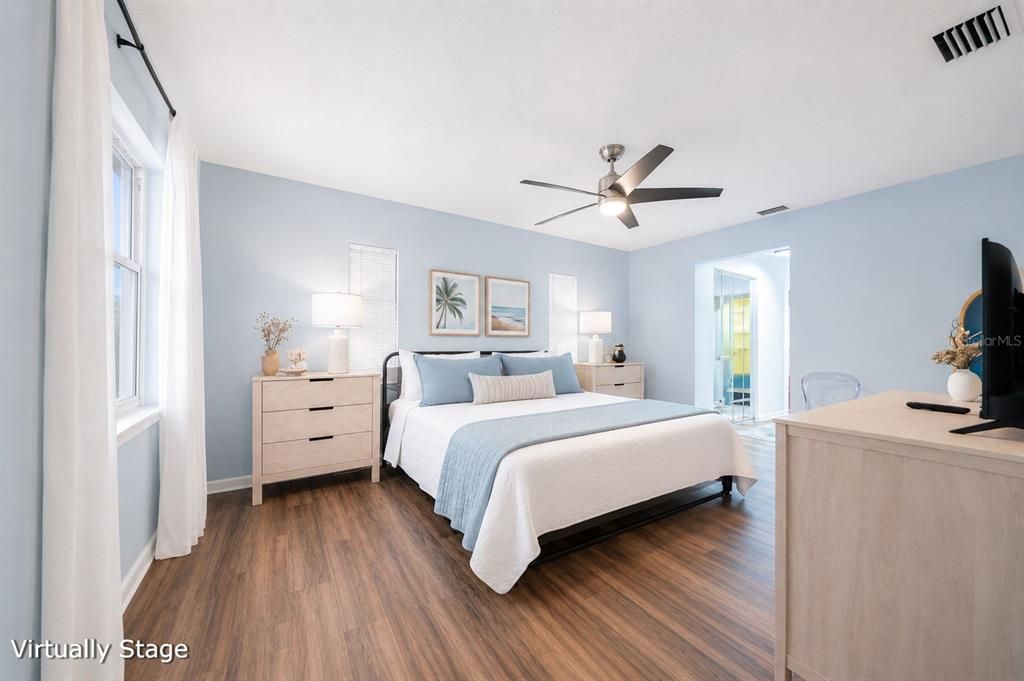 For Sale: $579,500 (3 beds, 2 baths, 1553 Square Feet)