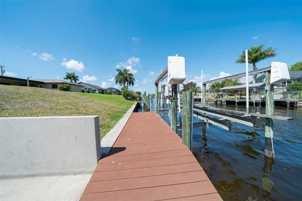 For Sale: $579,500 (3 beds, 2 baths, 1553 Square Feet)