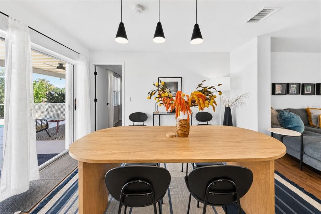 For Sale: $579,500 (3 beds, 2 baths, 1553 Square Feet)