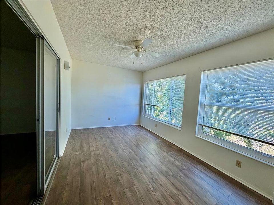В аренду: $1,200 (1 спален, 1 ванн, 825 Квадратных фут)
