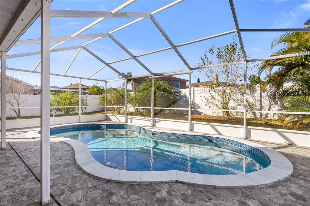 For Sale: $649,000 (3 beds, 2 baths, 2500 Square Feet)
