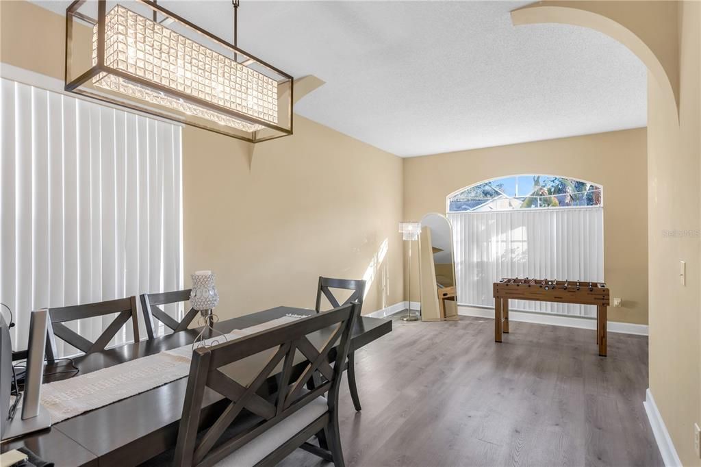 For Sale: $649,000 (3 beds, 2 baths, 2500 Square Feet)