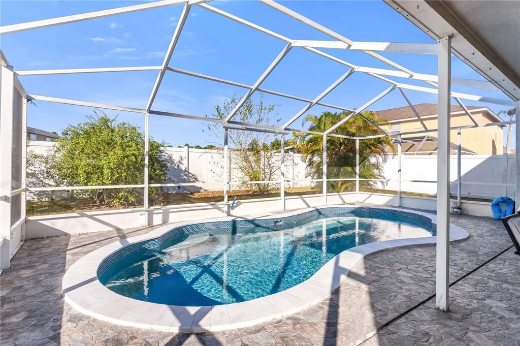 For Sale: $649,000 (3 beds, 2 baths, 2500 Square Feet)