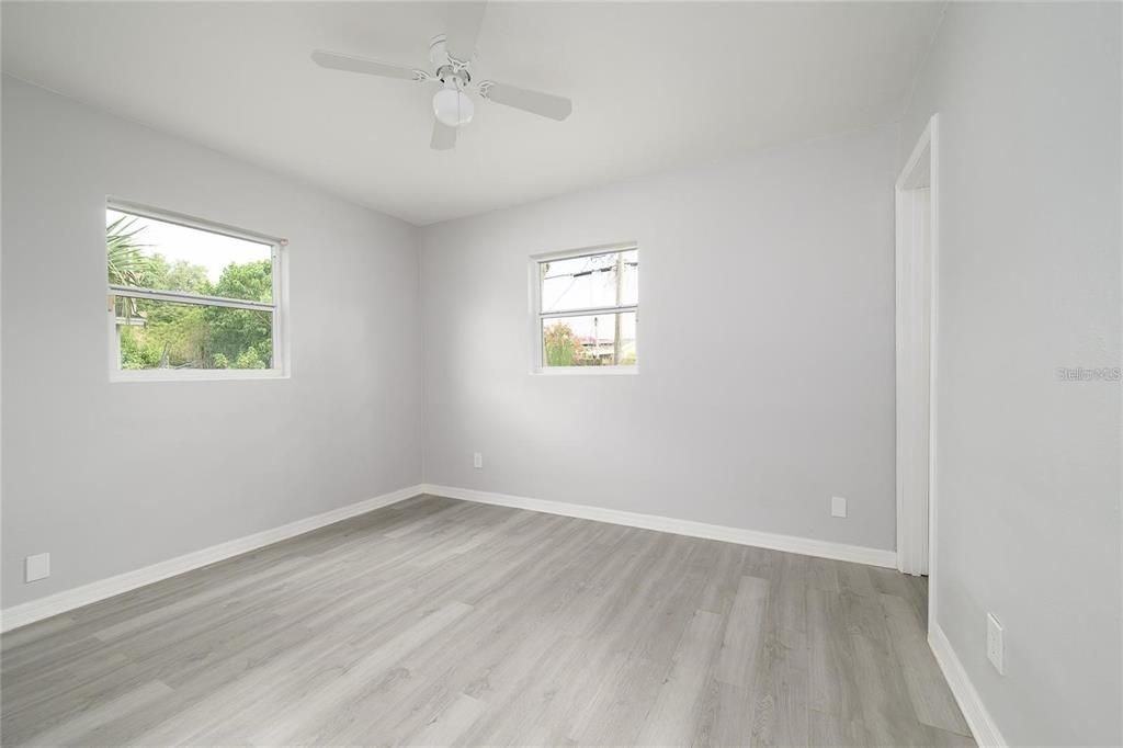 For Sale: $309,000 (4 beds, 2 baths, 1480 Square Feet)