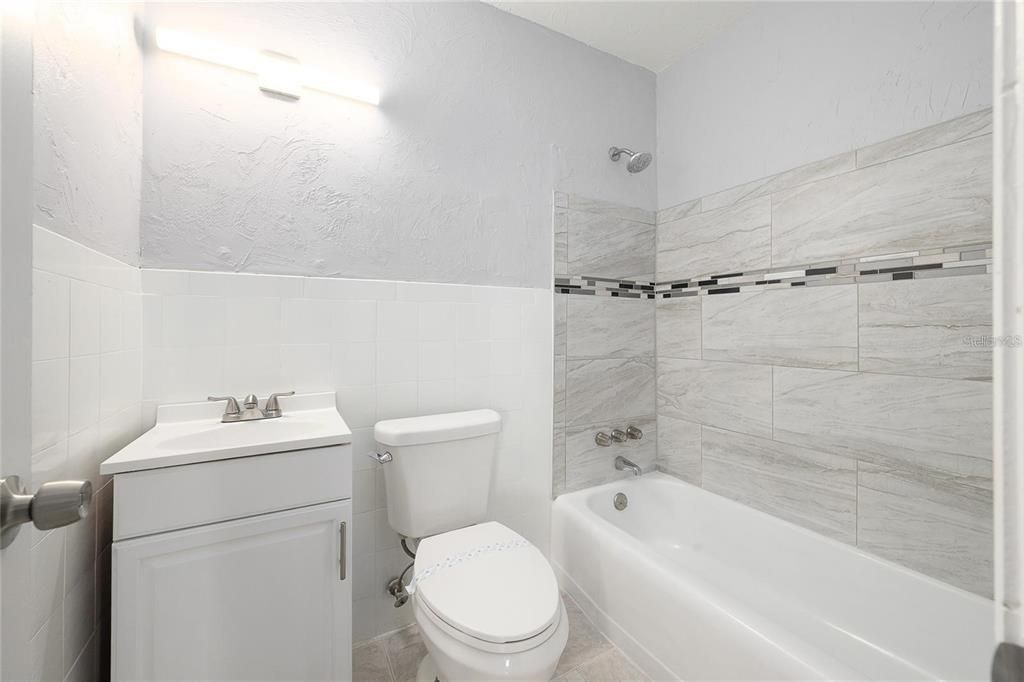For Sale: $309,000 (4 beds, 2 baths, 1480 Square Feet)