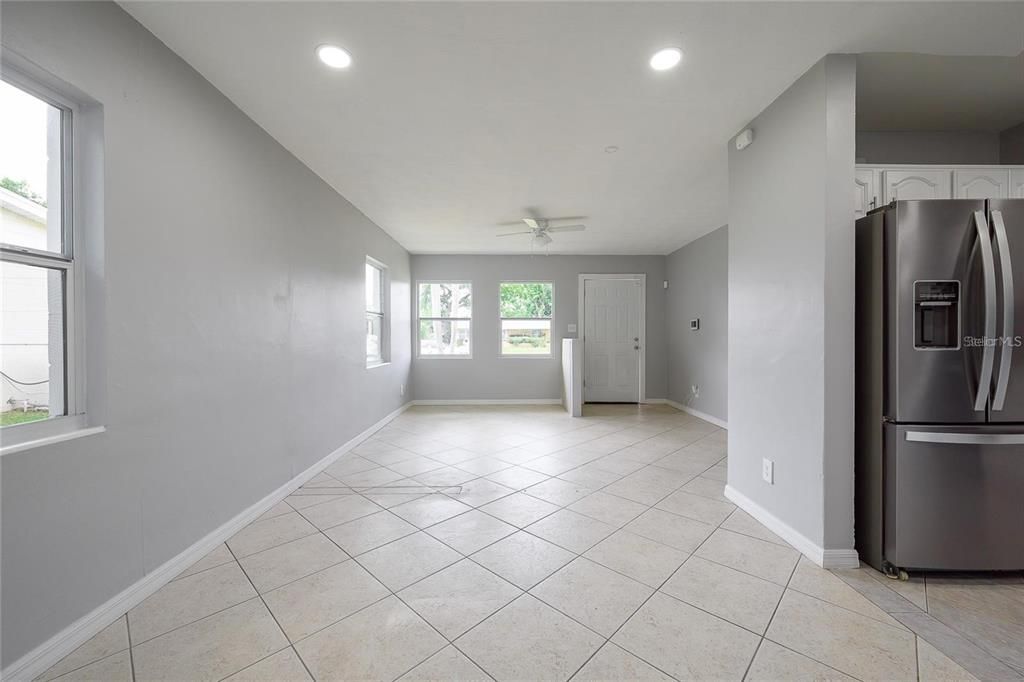 For Sale: $309,000 (4 beds, 2 baths, 1480 Square Feet)