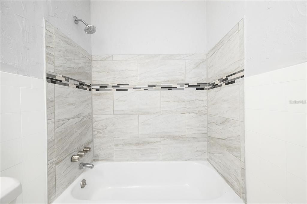 For Sale: $309,000 (4 beds, 2 baths, 1480 Square Feet)