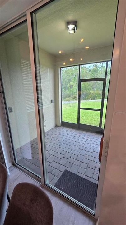 For Rent: $3,000 (4 beds, 2 baths, 1828 Square Feet)