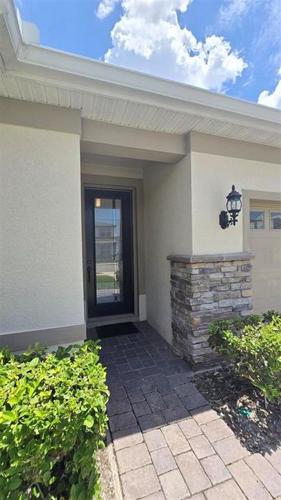 For Rent: $3,000 (4 beds, 2 baths, 1828 Square Feet)