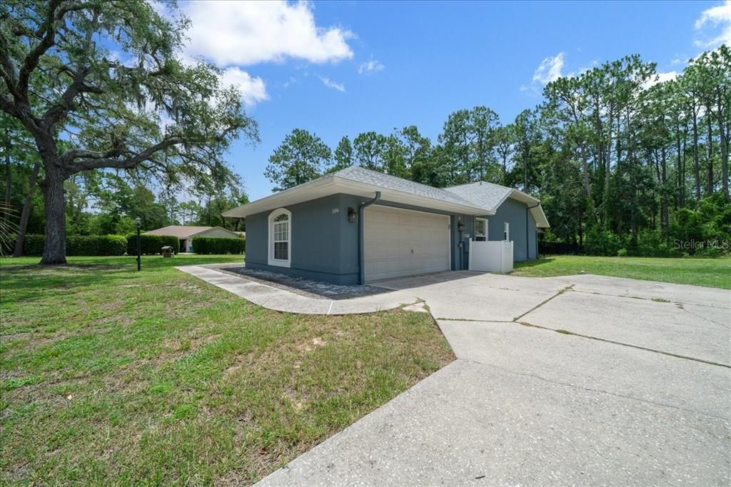 For Sale: $419,900 (3 beds, 2 baths, 1626 Square Feet)