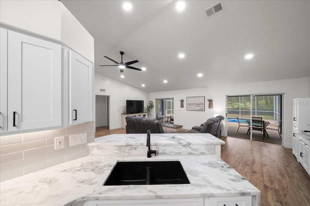 For Sale: $419,900 (3 beds, 2 baths, 1626 Square Feet)