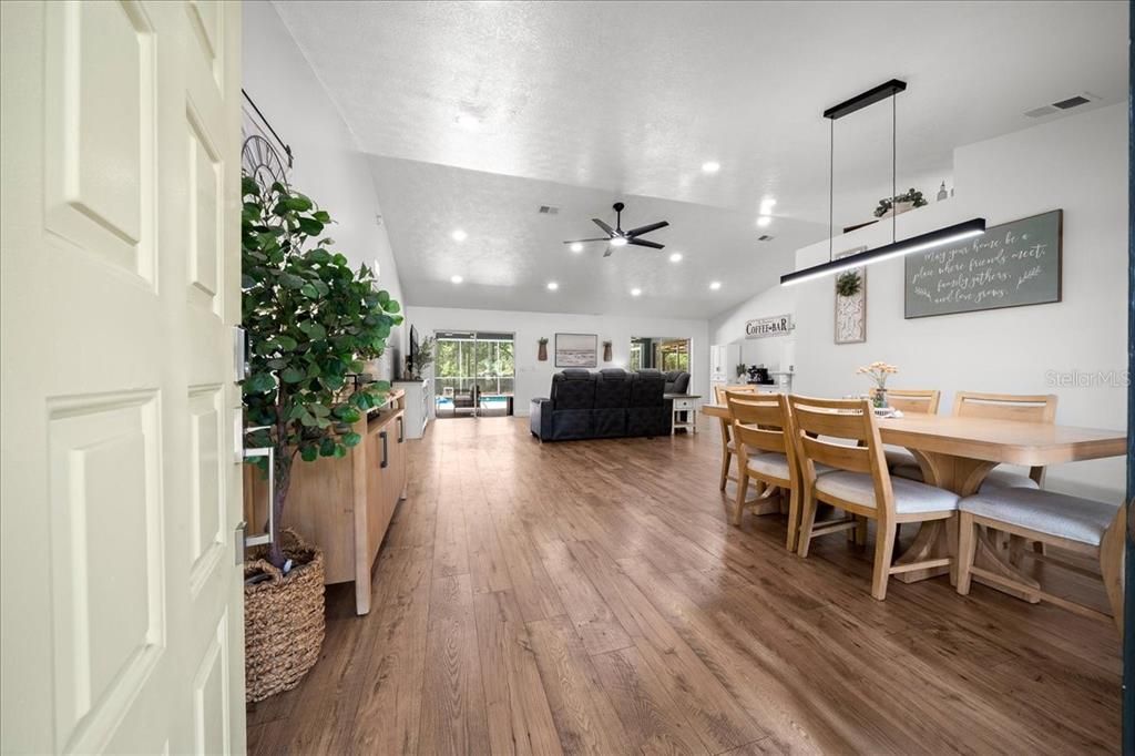 For Sale: $419,900 (3 beds, 2 baths, 1626 Square Feet)
