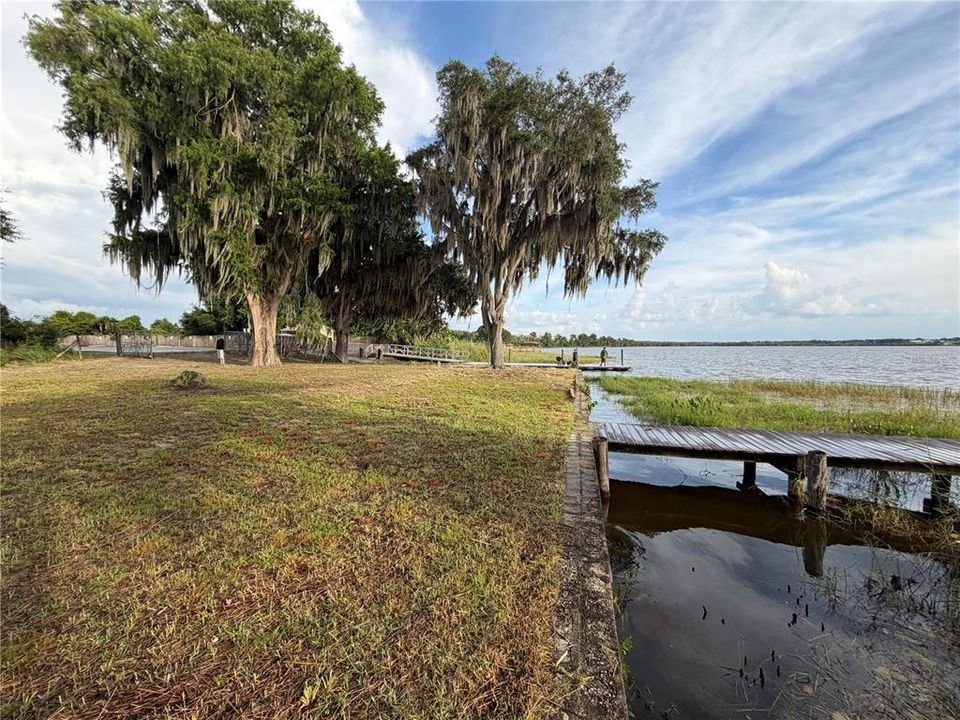 For Sale: $277,000 (1 beds, 1 baths, 400 Square Feet)