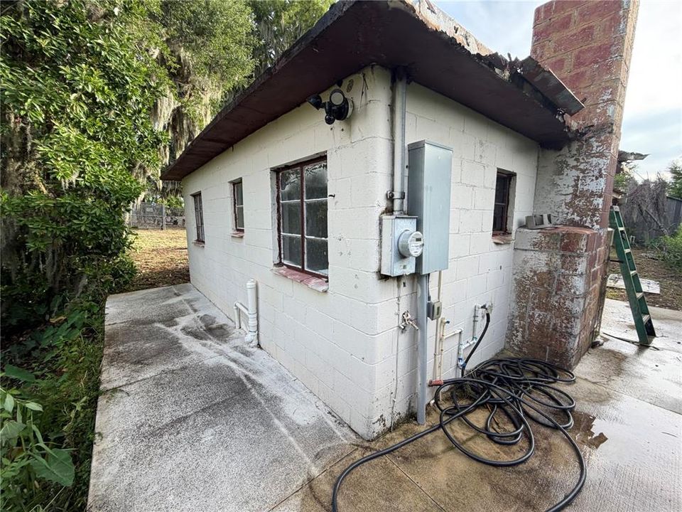 For Sale: $277,000 (1 beds, 1 baths, 400 Square Feet)