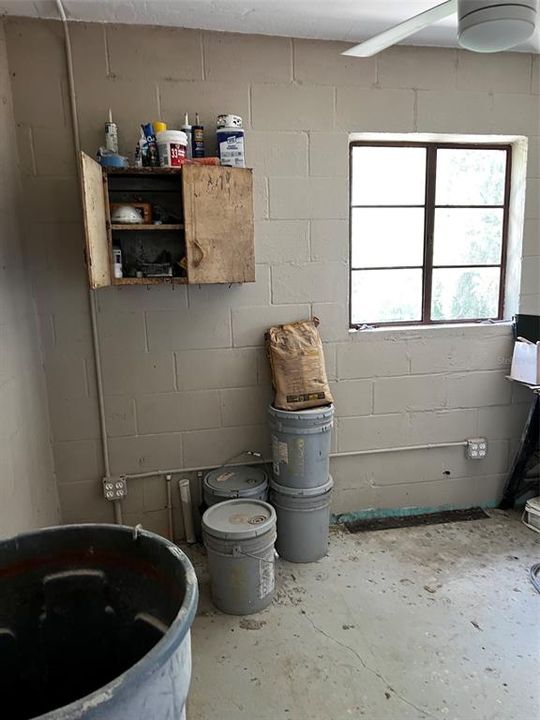 For Sale: $277,000 (1 beds, 1 baths, 400 Square Feet)