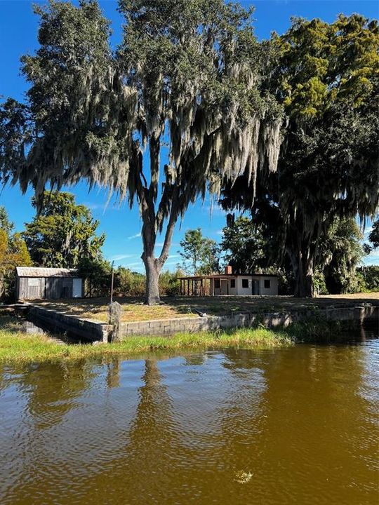 For Sale: $277,000 (1 beds, 1 baths, 400 Square Feet)
