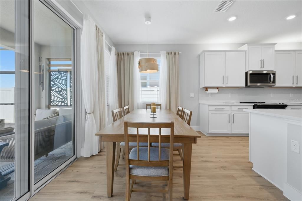 For Sale: $459,900 (3 beds, 2 baths, 1844 Square Feet)