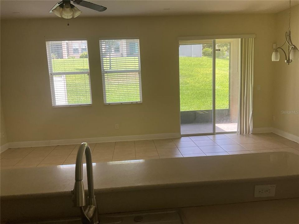 For Sale: $374,500 (3 beds, 2 baths, 1656 Square Feet)