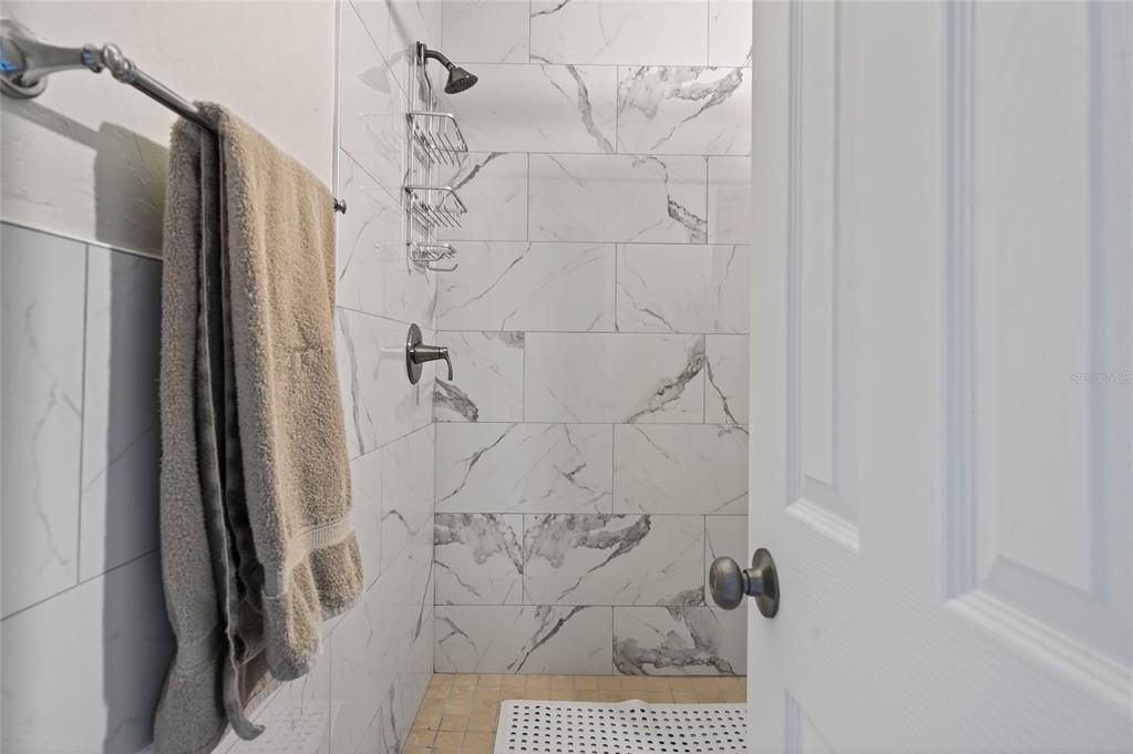 For Sale: $325,000 (1 beds, 1 baths, 512 Square Feet)