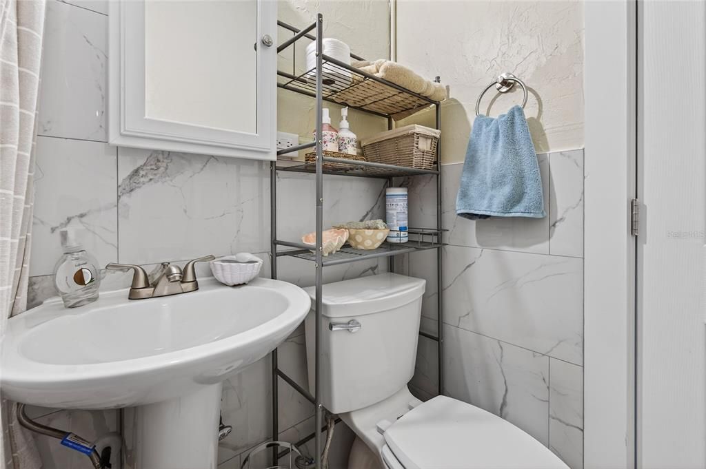 For Sale: $325,000 (1 beds, 1 baths, 512 Square Feet)