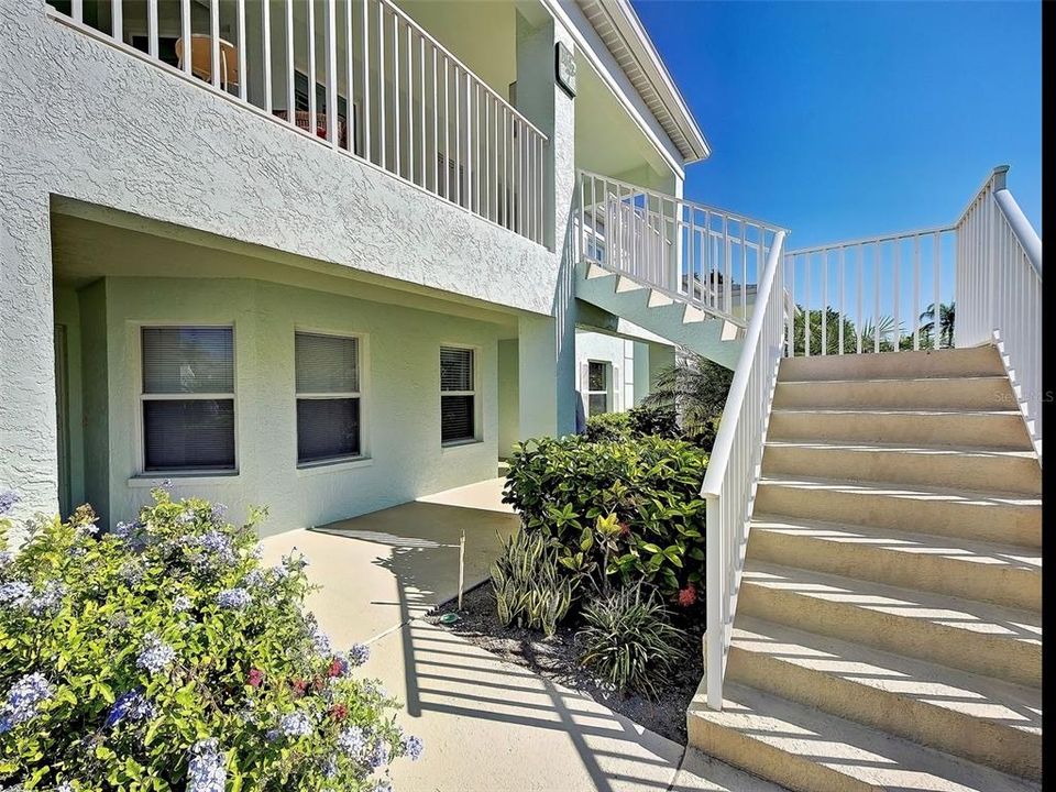 For Sale: $189,000 (2 beds, 2 baths, 1153 Square Feet)